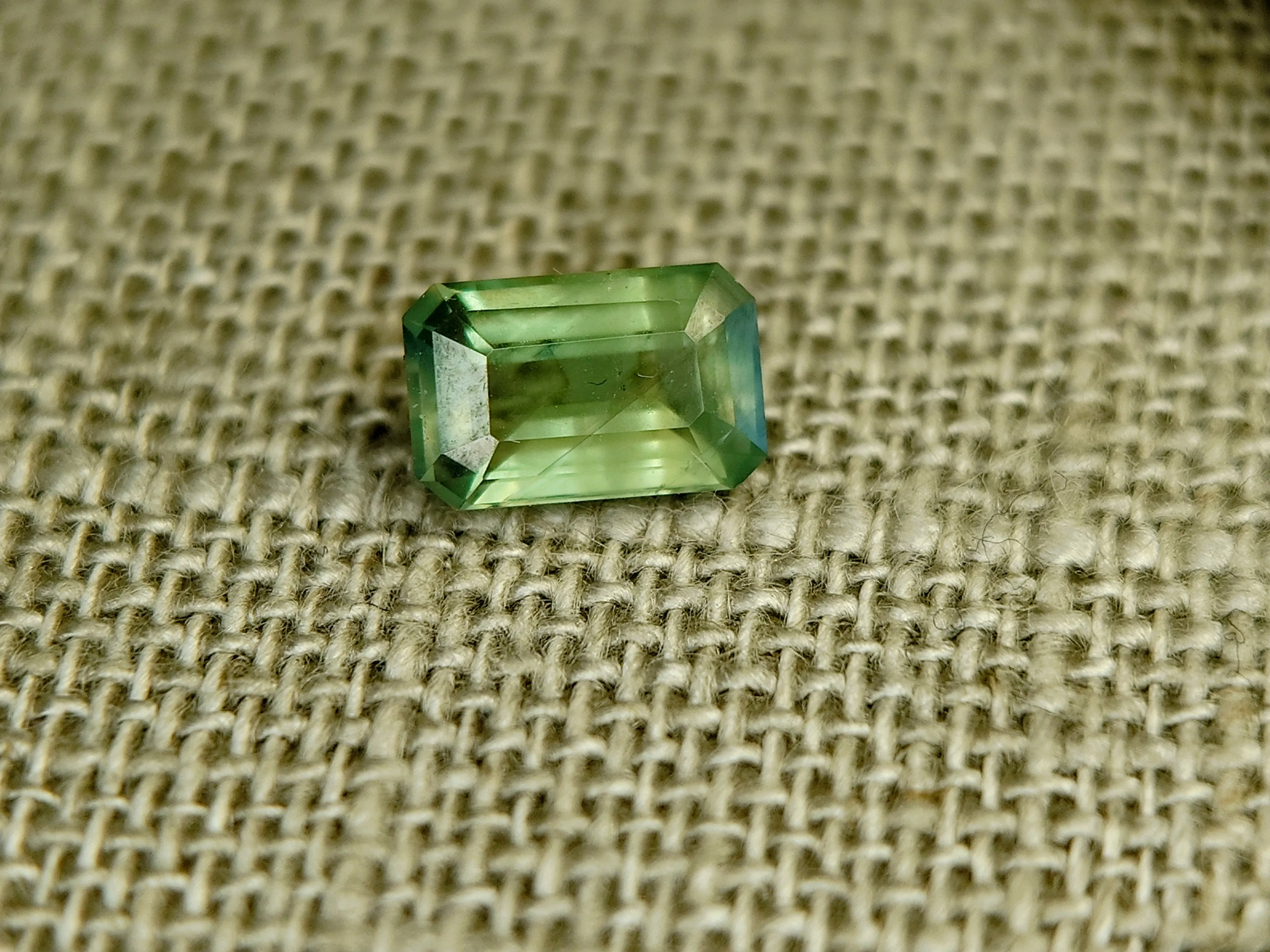 1.16ct SLEEPY EMERALD CUT NATURAL SAPPHIRE