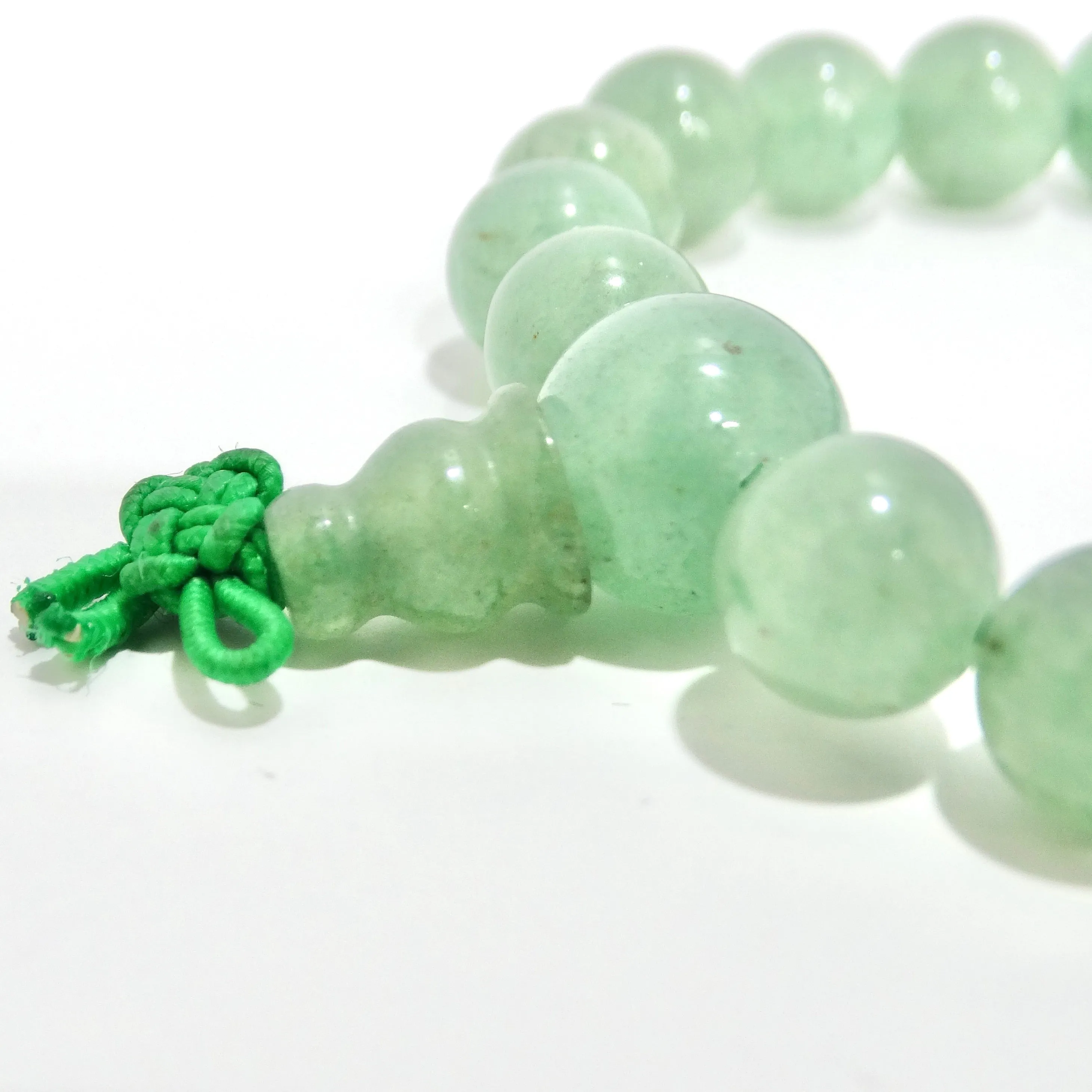 1970s Jade Jadeite Beaded Bracelet