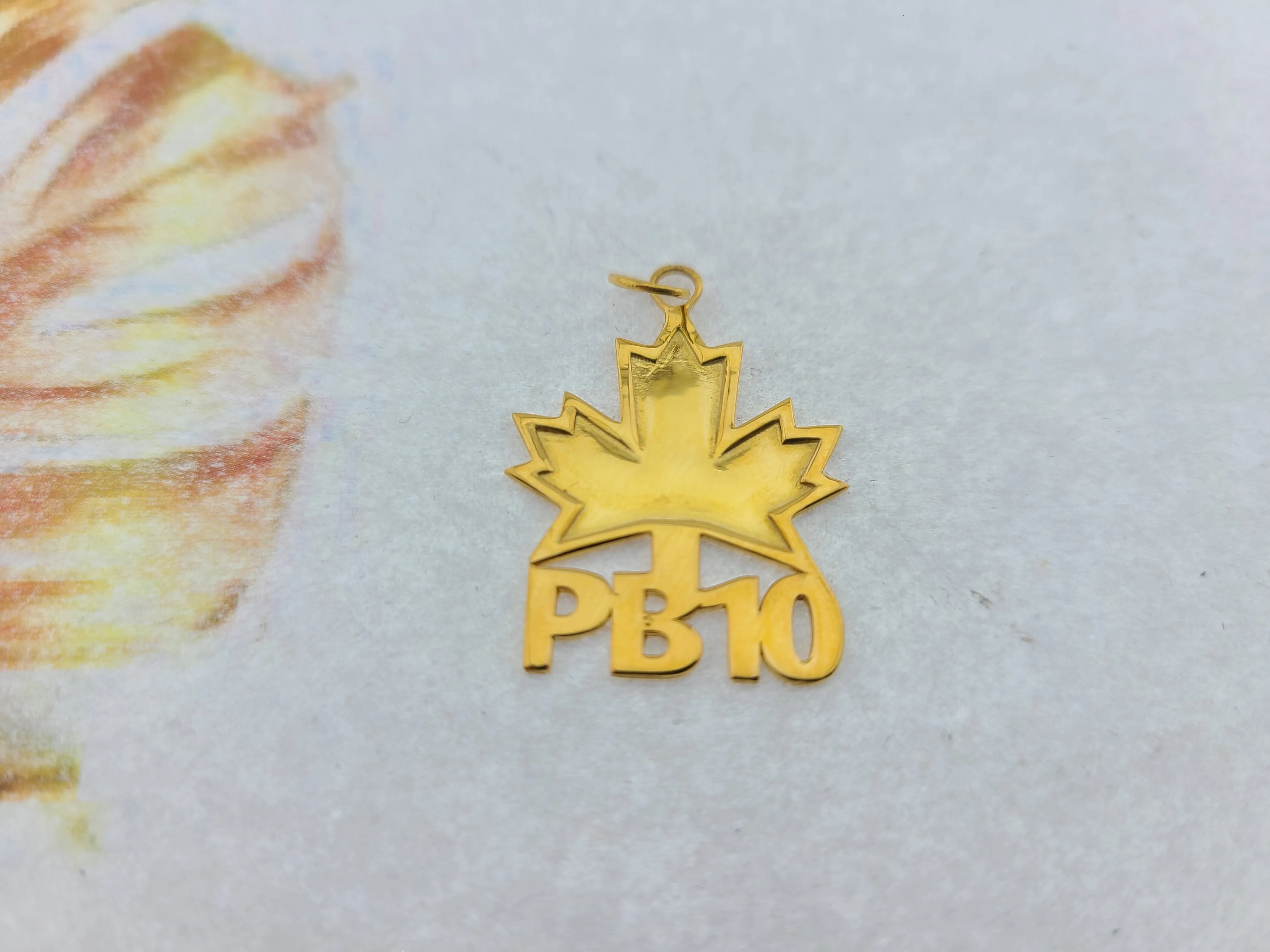 22K Solid Gold Customized Maple Leaf Pendant With RTO PP4