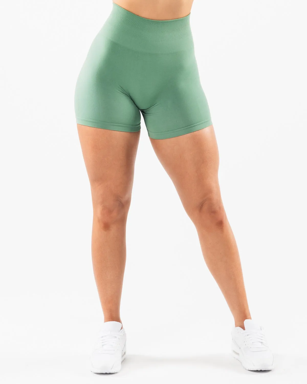 Amplify Short 4.5 - Jade