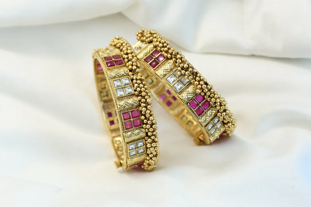 Antique Gold Gajra Bangle Set (Openable 2.4/ 2.6)