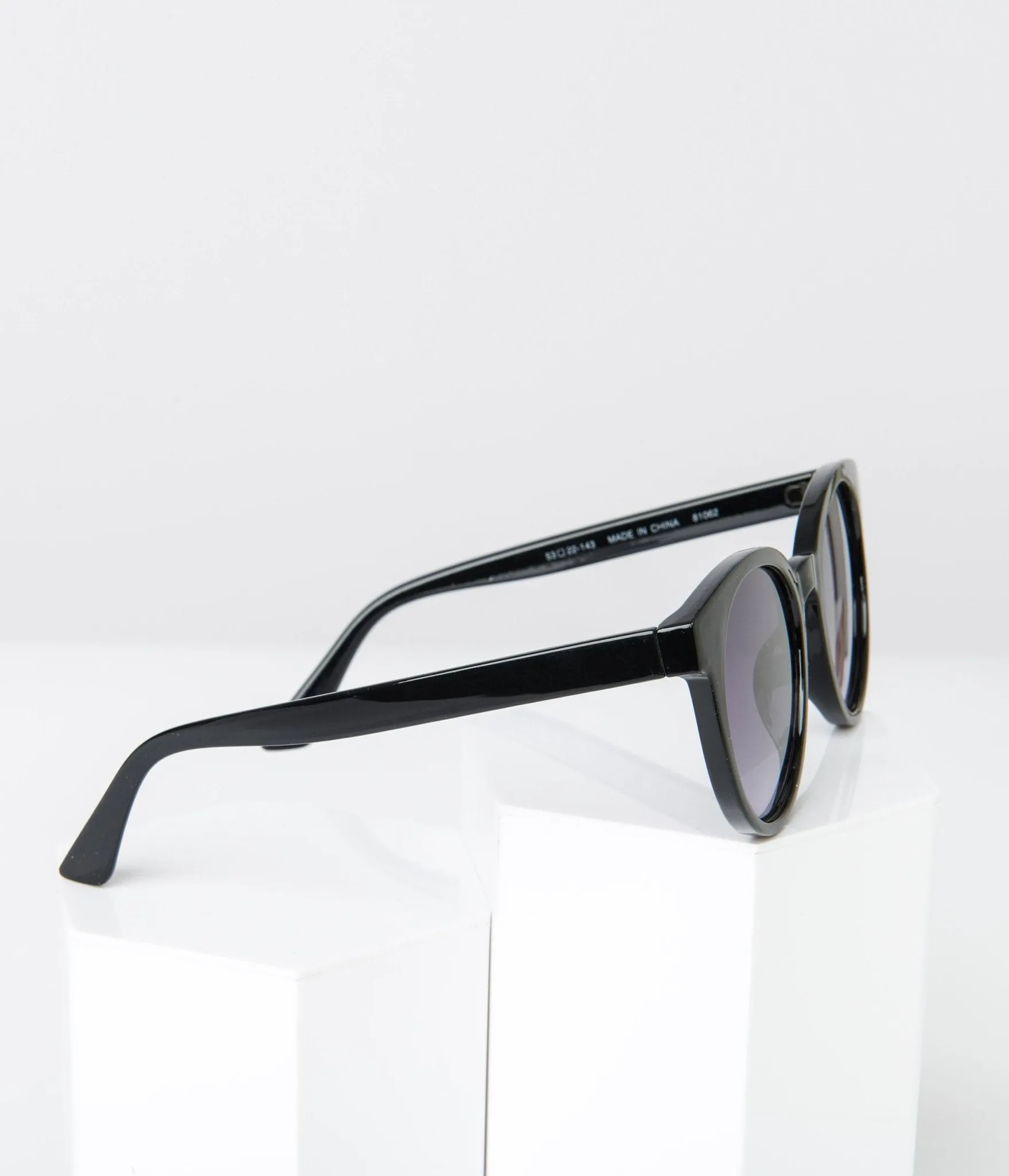 Black Tinted Round Sunglasses