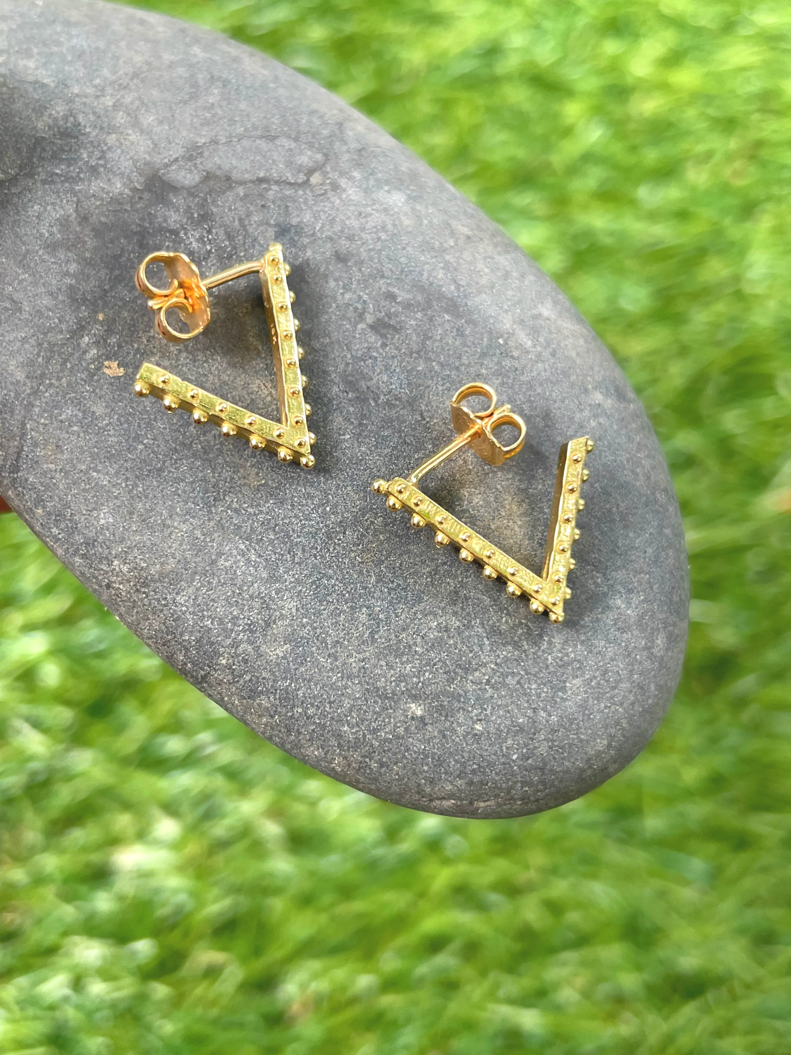 BOHEME TRIANGLE HOOP EARRING