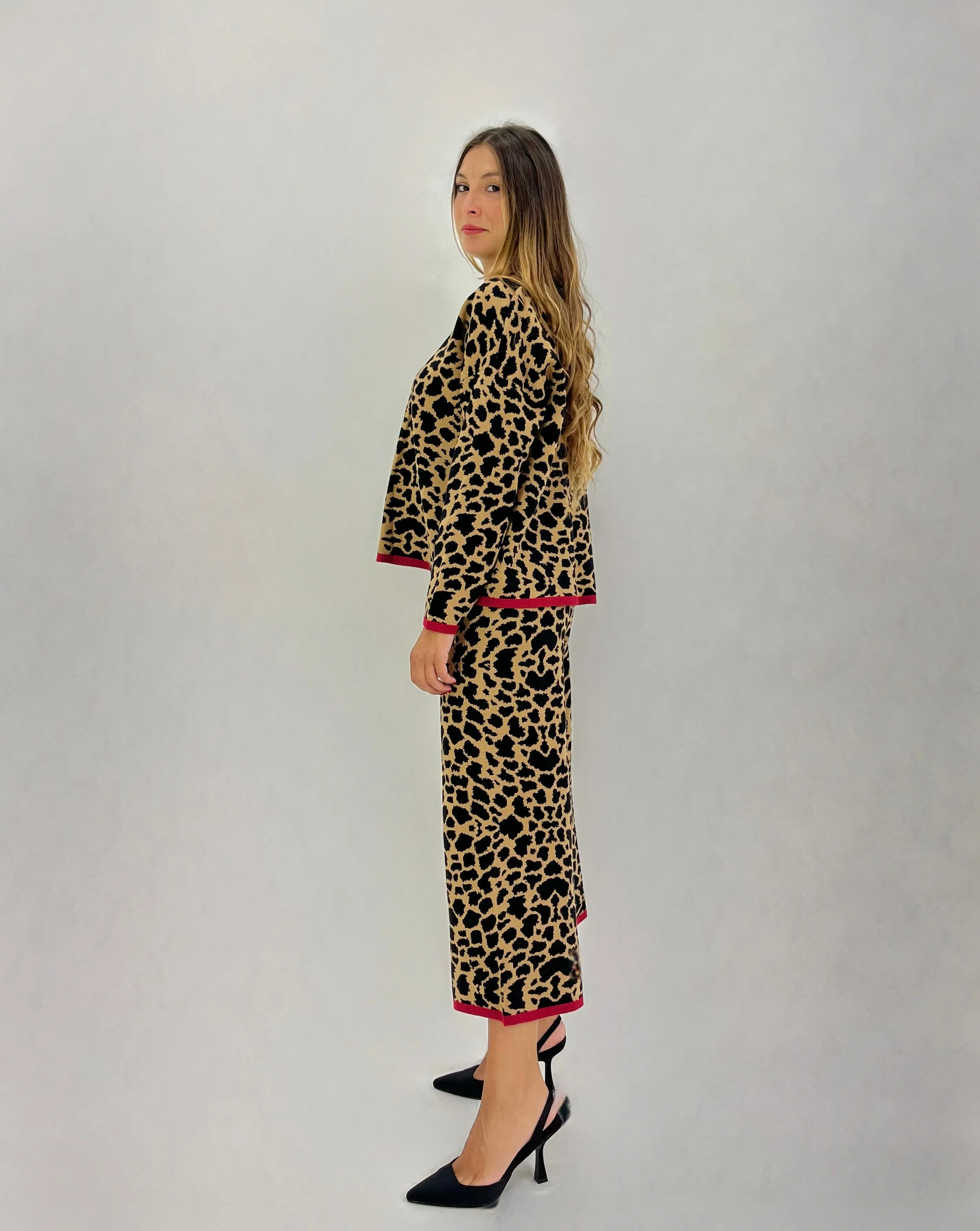 Completo pullover e pantaloni animalier