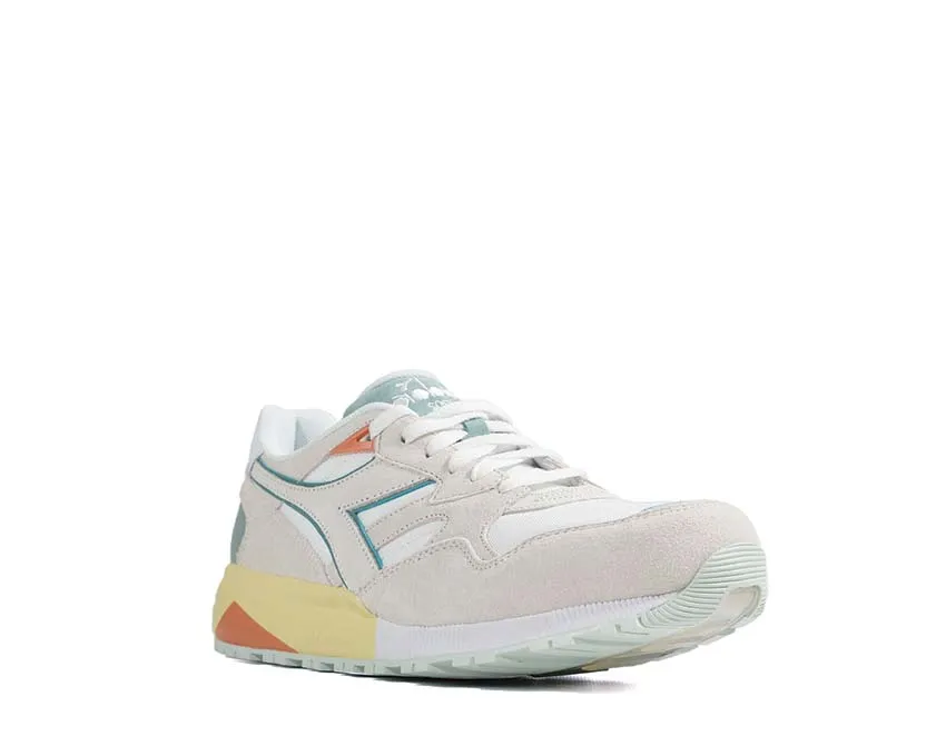 Diadora N9002 Overland