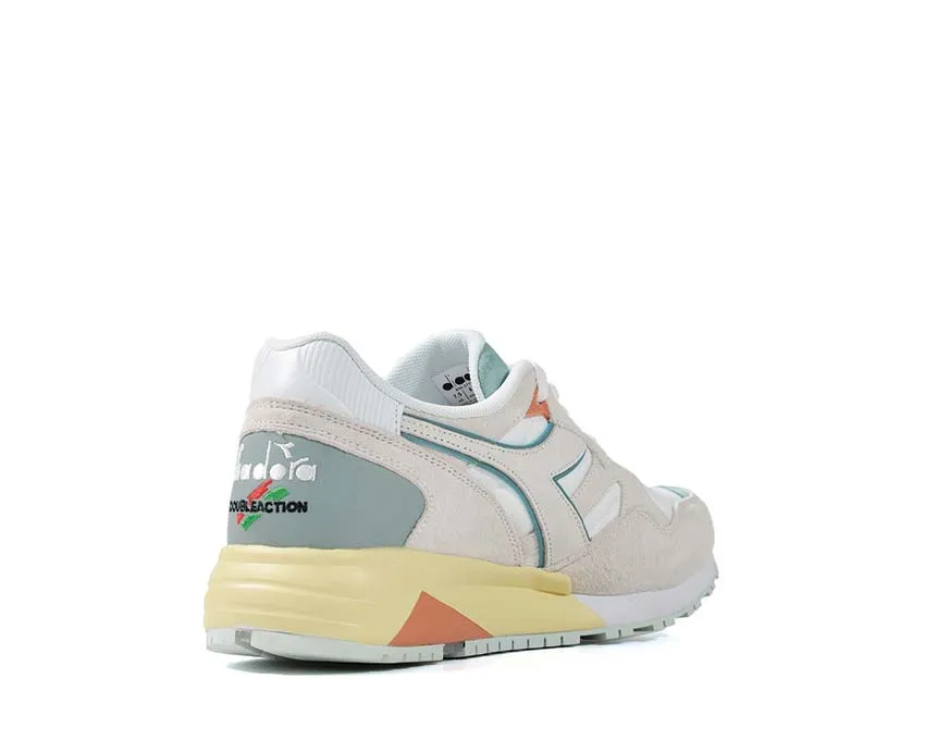 Diadora N9002 Overland