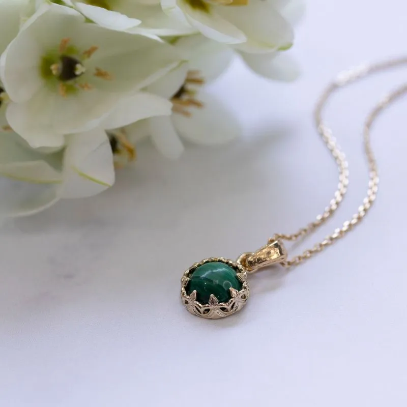 Gold Plated Round Pendant Inlaid with Malachite