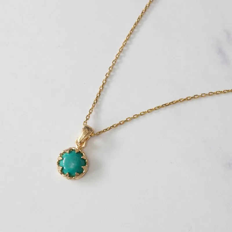 Gold Plated Round Pendant Inlaid with Malachite