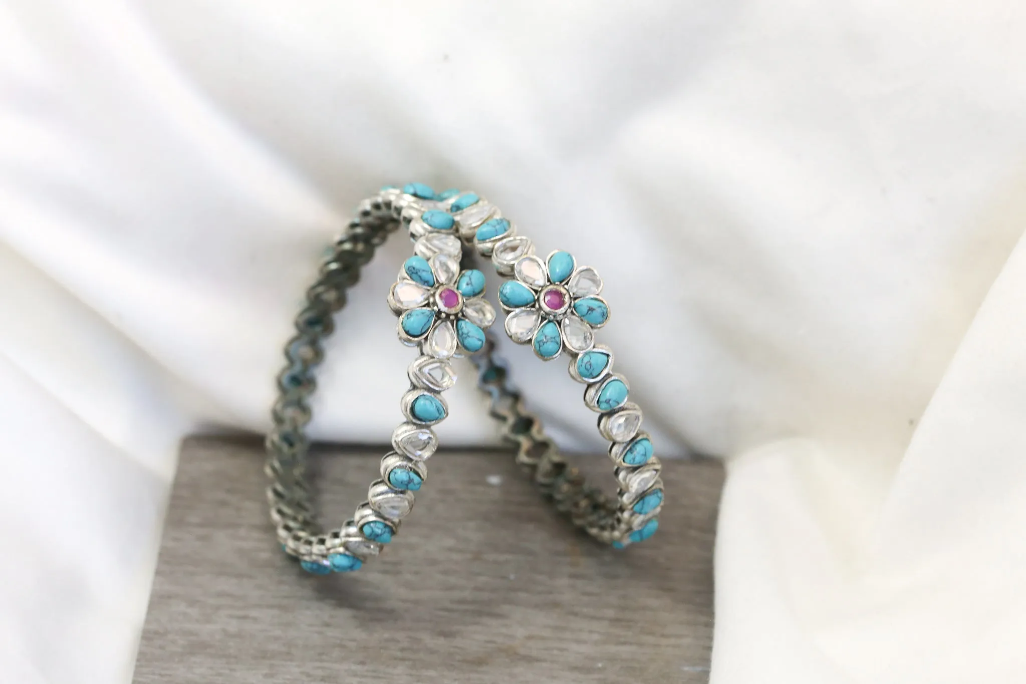 Kemp Bangle Set (2.4) - Turquoise Clear