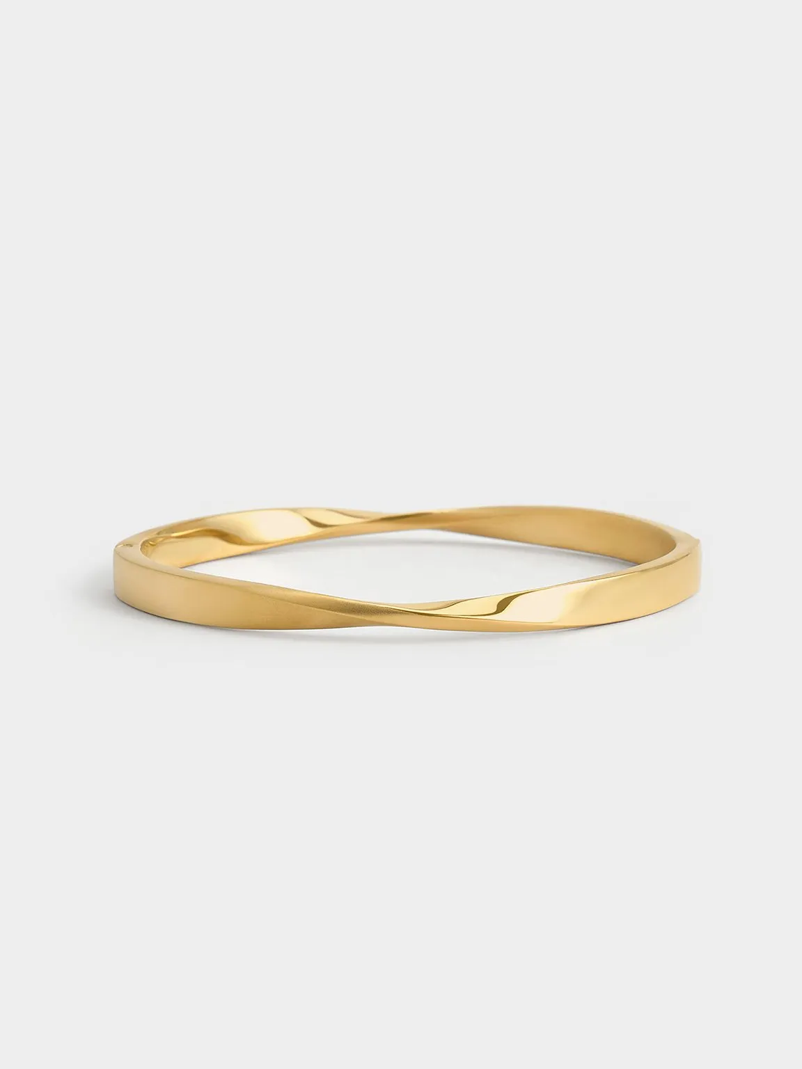 Lena Twist Bangle - Gold