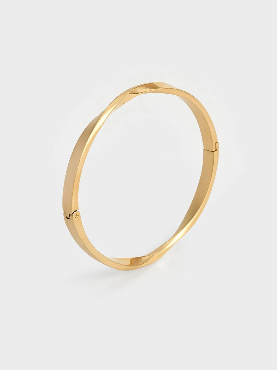 Lena Twist Bangle - Gold