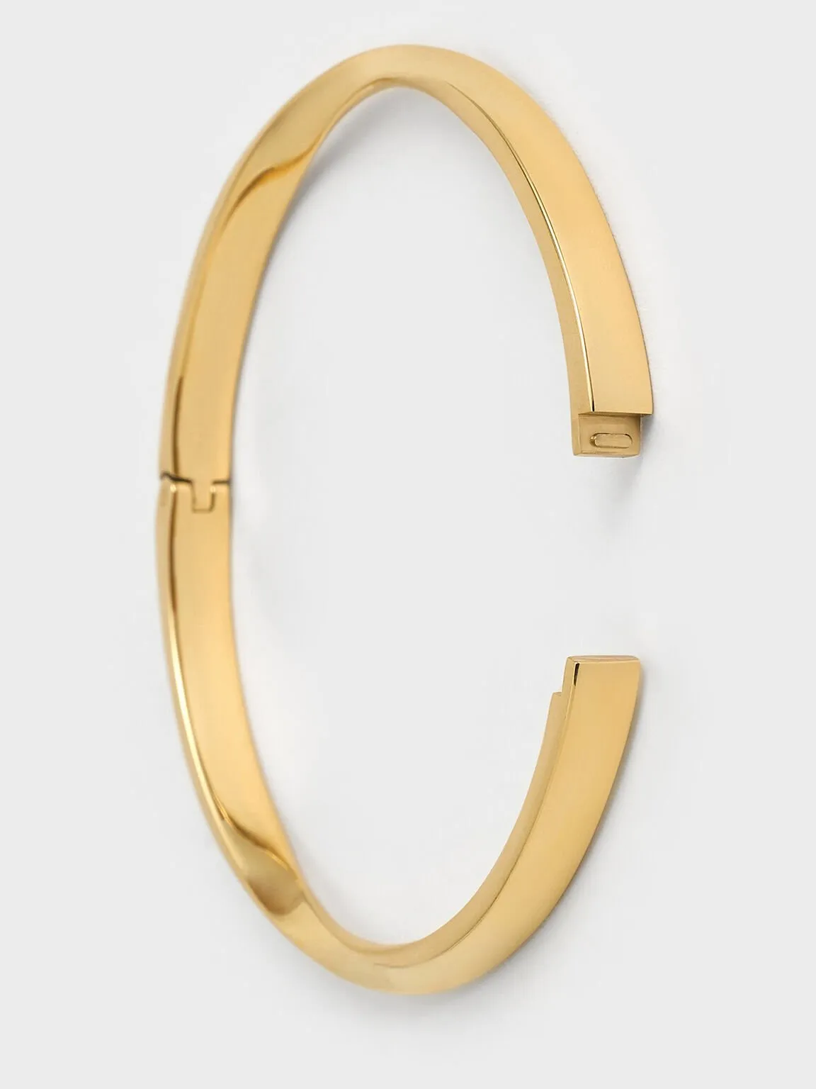 Lena Twist Bangle - Gold