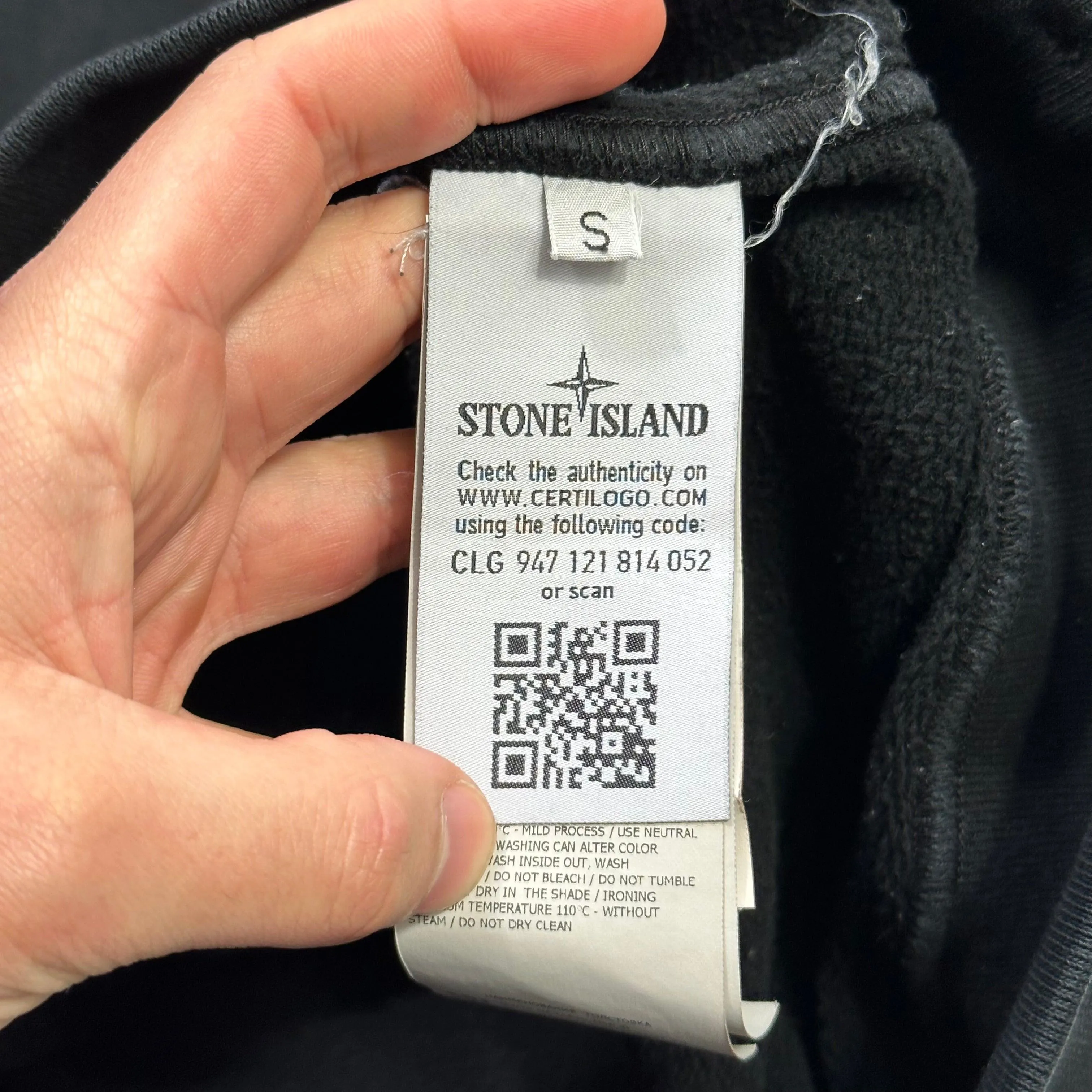 Stone Island AW20 Black Pullover Hoodie - S/M