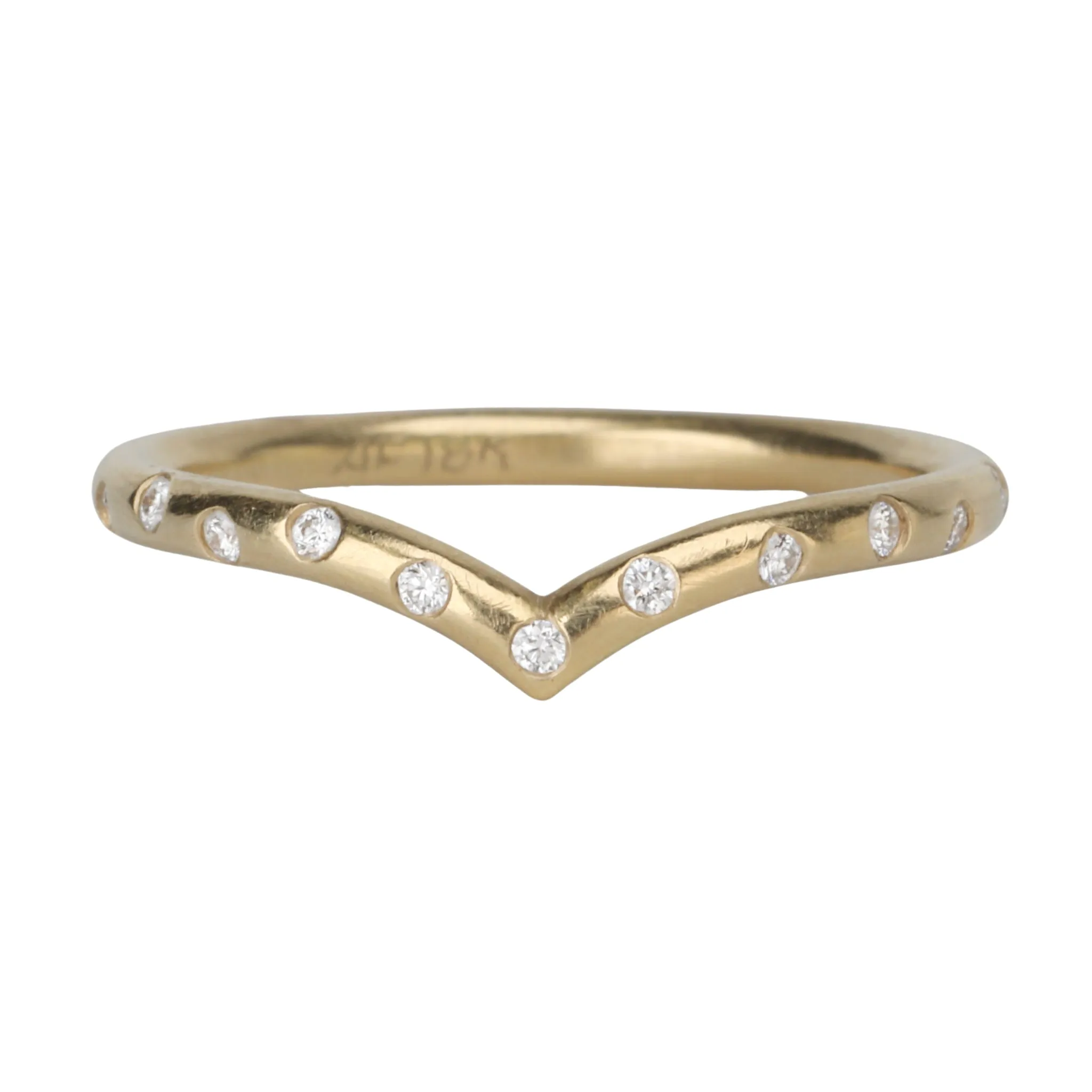 V-Shaped Ring with Scattered Diamonds