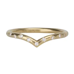 V-Shaped Ring with Scattered Diamonds