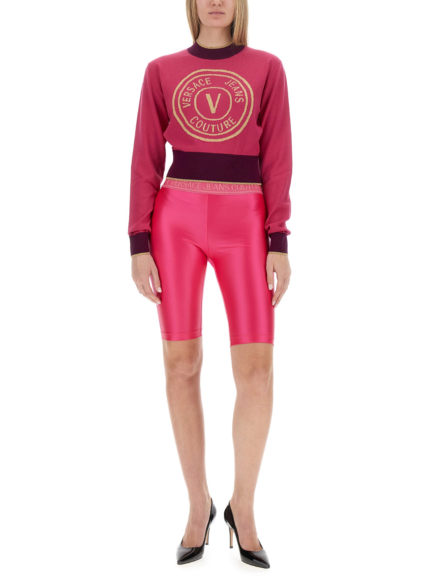 VERSACE JEANS COUTURE    WOOL V-EMBLEM CROPPED SWEATSHIRT