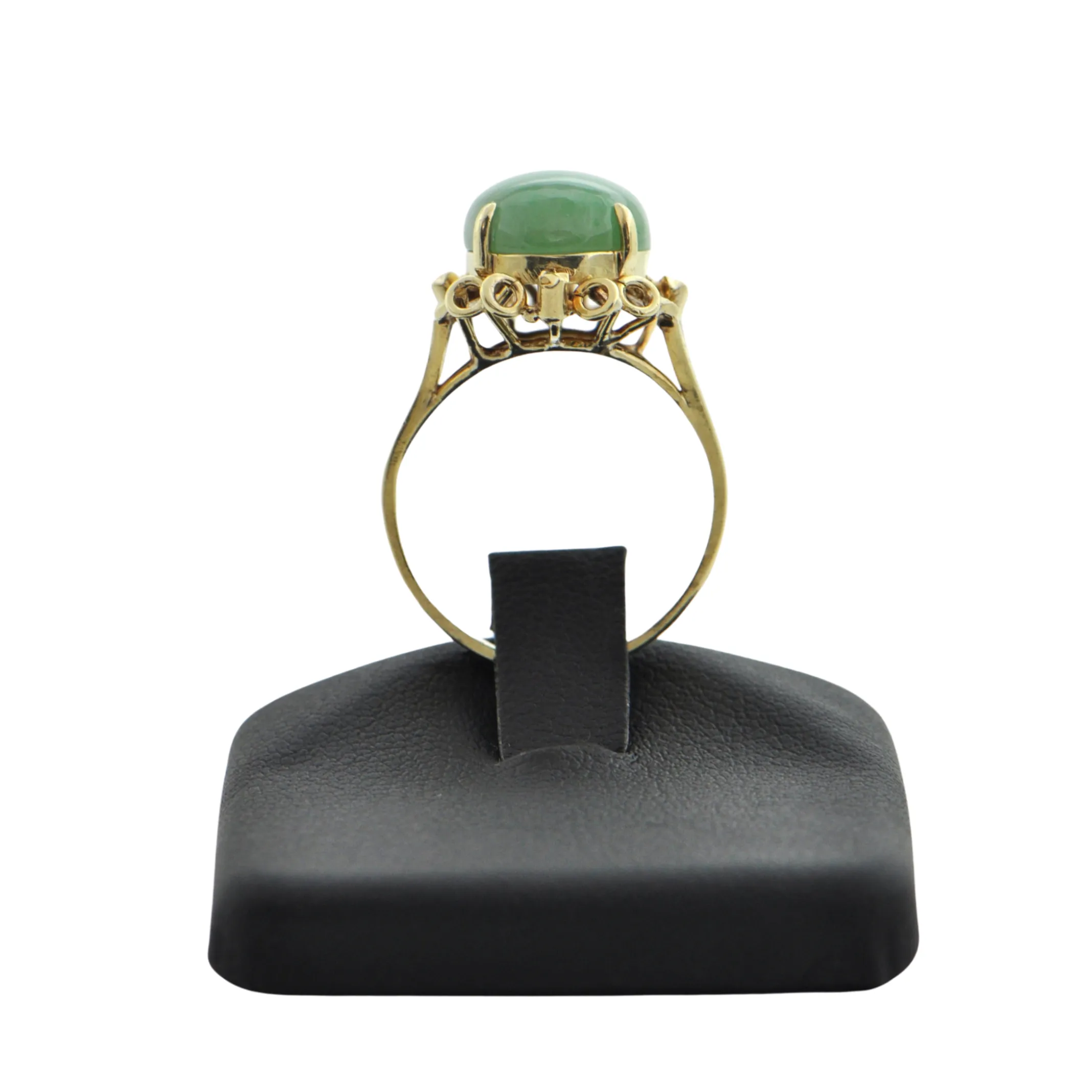 Vintage Jade 14K Yellow Gold Ring