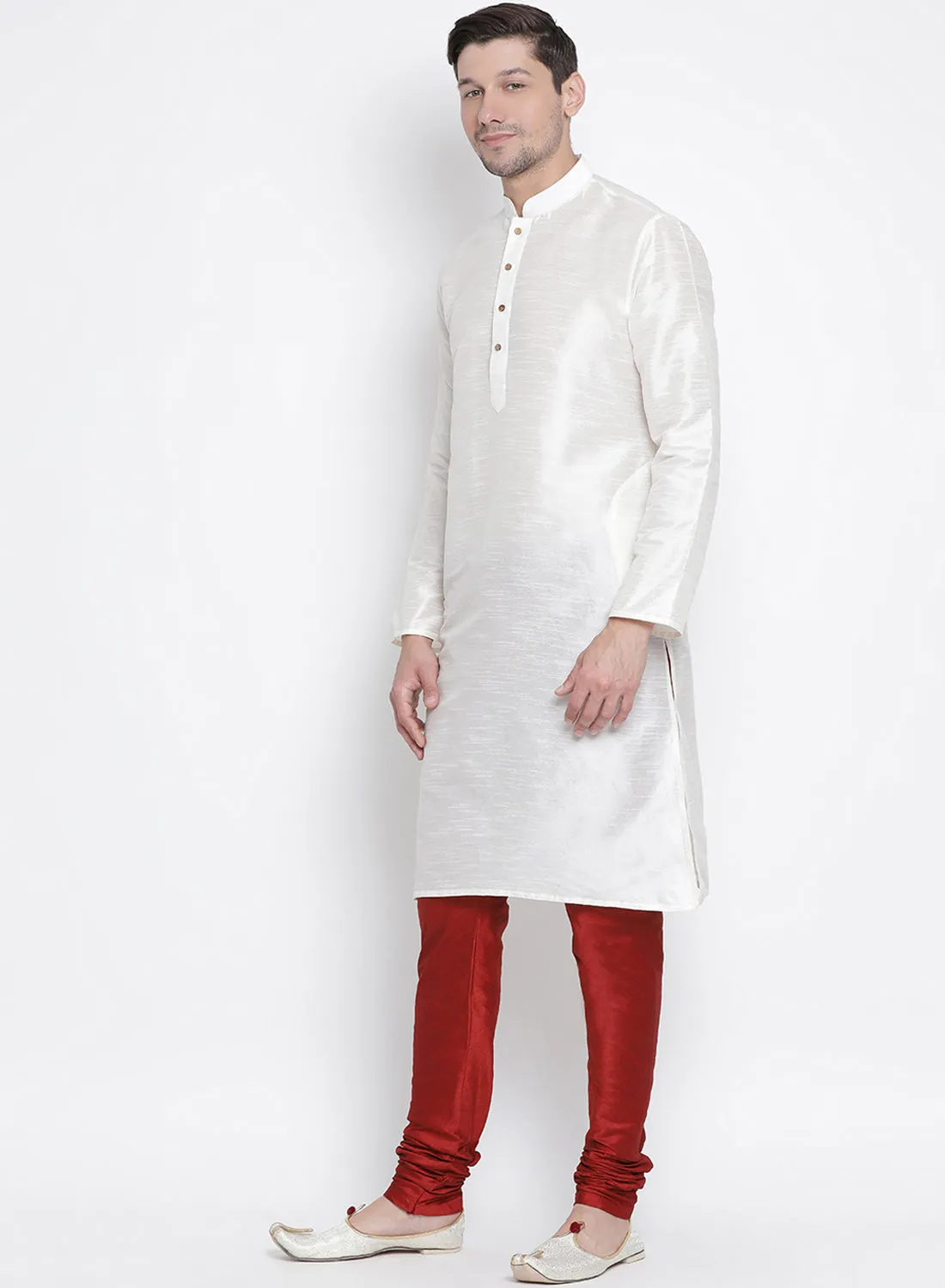 VM BY VASTRAMAY Men's White Cotton Silk Blend Kurta and Pyjama Set