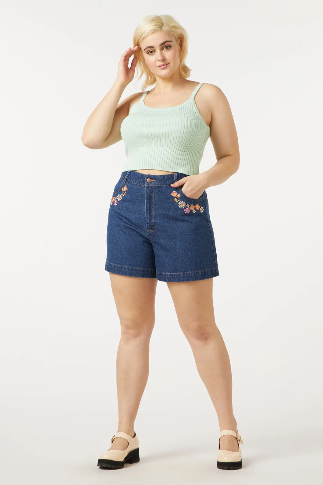 Ziva Emb Shorts